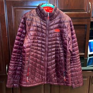 Northface, women’s thermoball jacket size large